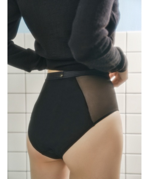 LILY BROWN（リリーブラウン）の「【LILY BROWN×MARY QUANT】【LILY BROWN Lingerie】デイジーノンワイヤーブラ・ショーツセット（ブラ&ショーツ・レディース・アイボリー/ブラック・SMALL/MEDIUM）」の18枚目の写真