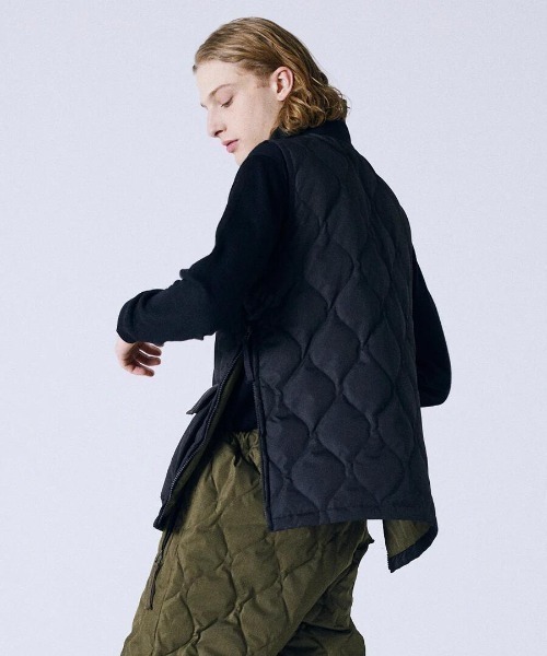 TAION(タイオン)の「MILITARY LIB TURTLENECK W-ZIP DOWN VEST 012ZML-1(ダウンベスト・メンズ・ブラック・LARGE/X-LARGE/XX-LARGE/MEDIUM/SMALL)」の9枚目の写真