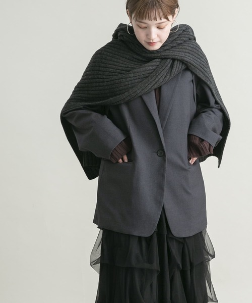 KBF（ケイビーエフ）の「フード付きニットストール（マフラー・レディース・グレー/オフホワイト・ONE）」の7枚目の写真