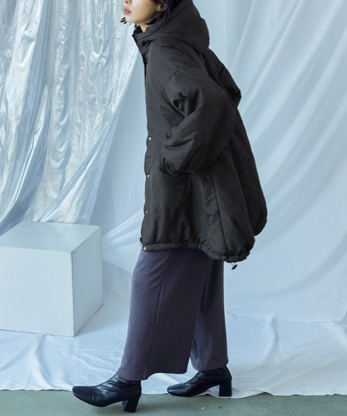 Fashion Letter（ファッションレター）の「オーバーサイズ バルーンスリーブ パディングコート（ダウンジャケット/コート・レディース・オフホワイト/ブラック/カーキ・M/L）」の16枚目の写真
