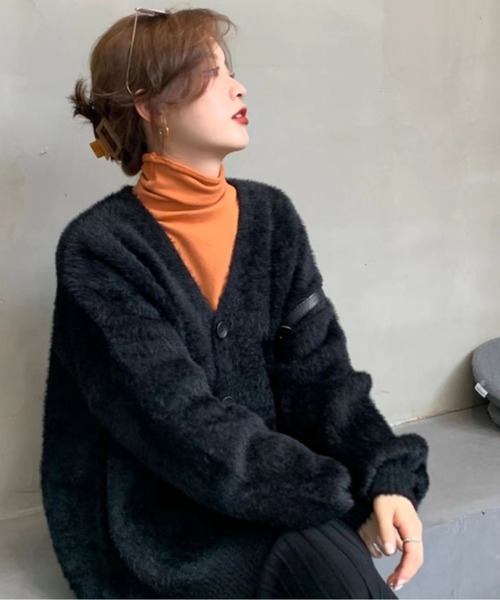 Achic(アシック)の「シャギーニットVネックカーディガン(カーディガン/ボレロ・レディース・ブラック/ダークグリーン/ホワイト/ベージュ・M)」の19枚目の写真