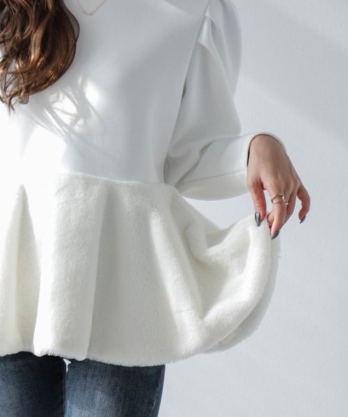 AMELY(エミリー)の「エコファーペプラムプルオーバー(その他トップス・レディース・ホワイト/ブラック・フリー)」の9枚目の写真