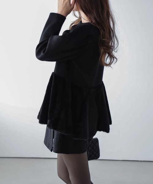 AMELY(エミリー)の「エコファーペプラムプルオーバー(その他トップス・レディース・ホワイト/ブラック・フリー)」の15枚目の写真
