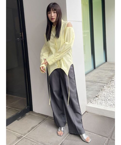 MURUA(ムルーア)の「ターンバック2wayシャツ(シャツ/ブラウス・レディース・ホワイト/グレー/その他1/イエロー・FREE)」の6枚目の写真