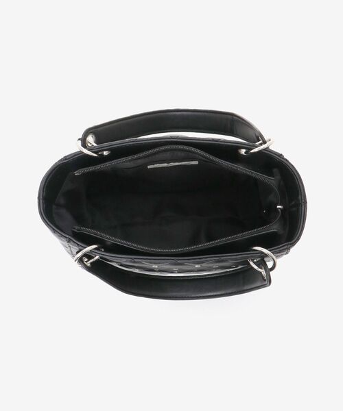 MAJESTIC LEGON（マジェスティックレゴン）の「ビジューキルティングハンドバッグ（ハンドバッグ・レディース・ブラック/サックスブルー/アイボリー・FREE）」の17枚目の写真