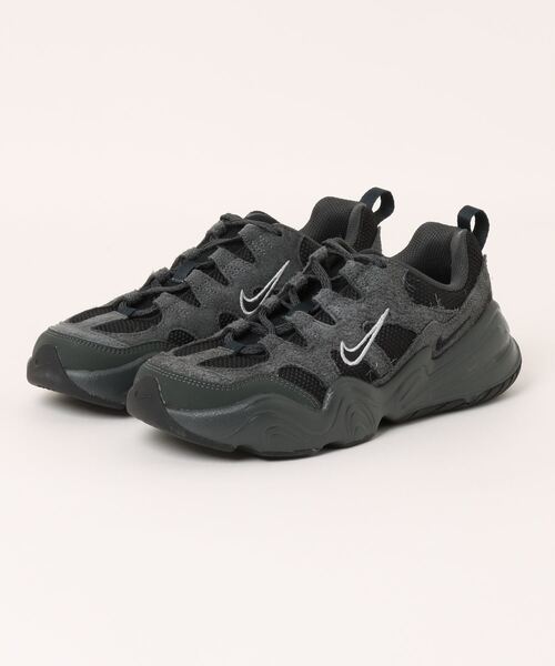 NIKE（ナイキ）の「TECH HERA FJ9532-001（スニーカー）」 - WEAR