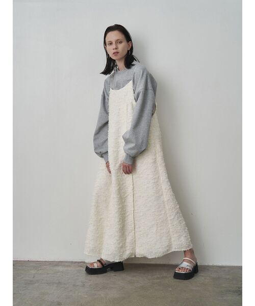 ELENDEEK(エレンディーク)の「バルーンフィットスウェット(スウェット・レディース・アイボリー/グレー・FREE)」の13枚目の写真