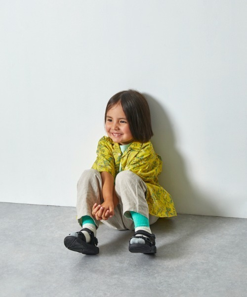 EAST END HIGHLANDERS（イーストエンドハイランダーズ）の「East End Highlanders / ボタニカルプリント開襟シャツ<100-120cm>（シャツ/ブラウス・キッズ・マスタード/ネイビー・110/120/100）」の4枚目の写真