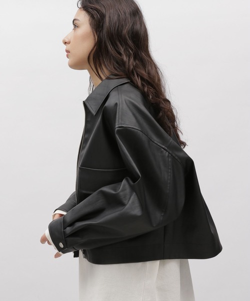 LAKOLE（ラコレ）の「エリツキレザーブルゾン / 101685（ブルゾン・レディース・アイボリー/ブラック・MEDIUM/SMALL）」の4枚目の写真