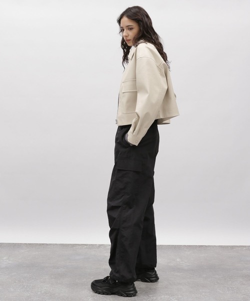 LAKOLE（ラコレ）の「エリツキレザーブルゾン / 101685（ブルゾン・レディース・アイボリー/ブラック・MEDIUM/SMALL）」の14枚目の写真