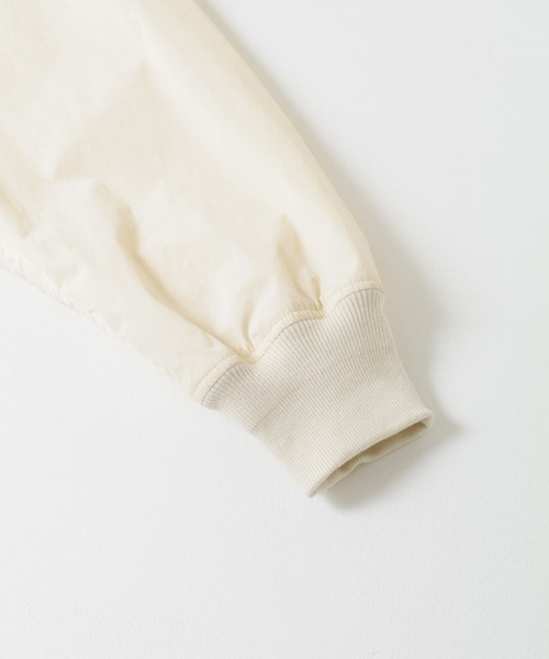 URBAN RESEARCH（アーバンリサーチ）の「『撥水』KOMATSU FLIGHT JACKET（ナイロンジャケット・メンズ・アイボリー/カーキ・MEDIUM/LARGE）」の16枚目の写真