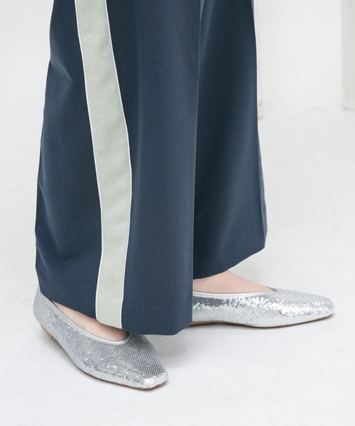 KBF(ケイビーエフ)の「スパンコールパンプス(パンプス・レディース・シルバー/ゴールド・38/37)」の7枚目の写真