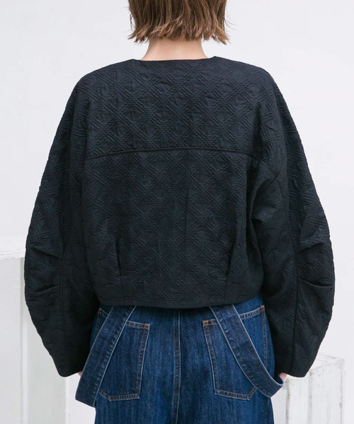 KBF（ケイビーエフ）の「カーブスリーブジャケット（ノーカラージャケット・レディース・ブラック/アイボリー・ONE）」の21枚目の写真