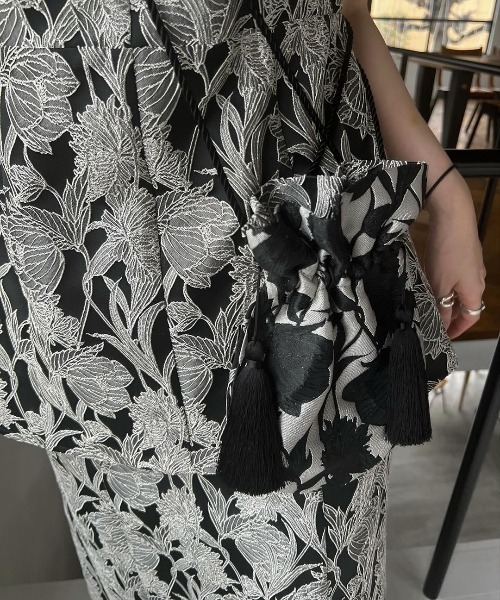 WILLFULLY(ウィルフリー)の「drawstring monotone jacquard bag(ハンドバッグ・レディース・ブラック系その他/ブラウン・FREE)」の18枚目の写真