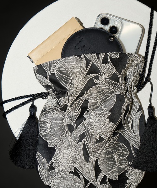 WILLFULLY(ウィルフリー)の「drawstring monotone jacquard bag(ハンドバッグ・レディース・ブラック系その他/ブラウン・FREE)」の3枚目の写真