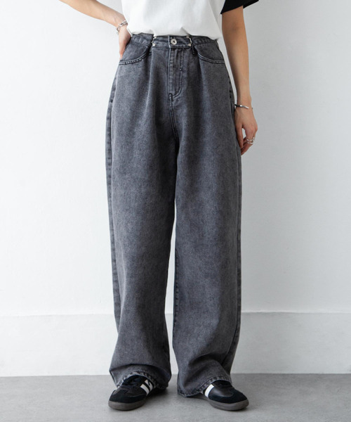 Chillfar(チルファー)の「ウエストフックルーズデニム(デニムパンツ・レディース・スミクロ/ブラック/ブルー・FREE)」の1枚目の写真