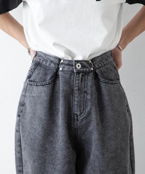 Chillfar(チルファー)の「ウエストフックルーズデニム(デニムパンツ・レディース・スミクロ/ブラック/ブルー・FREE)」の12枚目の写真