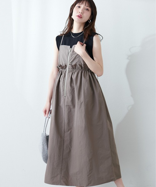 natural couture(ナチュラルクチュール)の「【mamamo】ウエストフリル付きZIPキャミワンピース(ワンピース・レディース・モカ/グレイッシュベージュ/ブラック・FREE)」の15枚目の写真