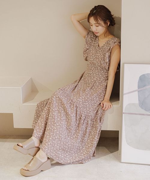 mysty woman（ミスティウーマン）の「フリルフレンチスリーブワンピ