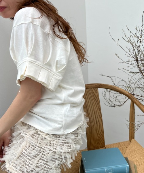 y/m（イム）の「タックスリーブドッキングトップス（Tシャツ/カットソー・レディース・ブラック/オフホワイト・FREE）」の6枚目の写真
