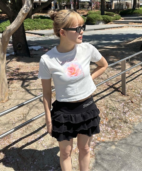 sedacle girl(セダクルガール)の「バラモチーフクロップドT(Tシャツ/カットソー・レディース・オフホワイト/ブラック・SMALL/MEDIUM)」の7枚目の写真