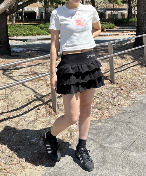 sedacle girl(セダクルガール)の「バラモチーフクロップドT(Tシャツ/カットソー・レディース・オフホワイト/ブラック・SMALL/MEDIUM)」の8枚目の写真