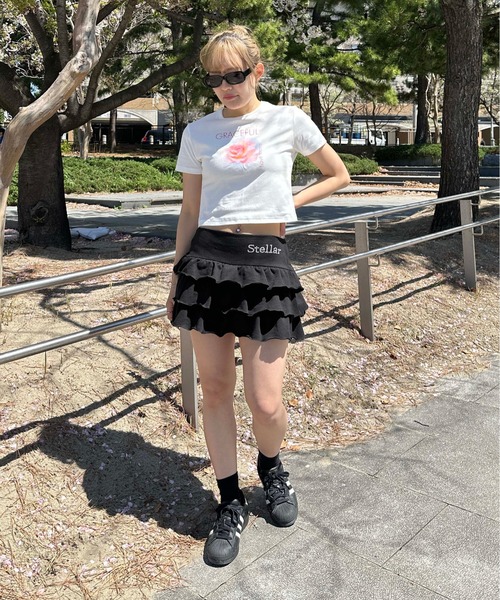 sedacle girl(セダクルガール)の「バラモチーフクロップドT(Tシャツ/カットソー・レディース・オフホワイト/ブラック・SMALL/MEDIUM)」の9枚目の写真