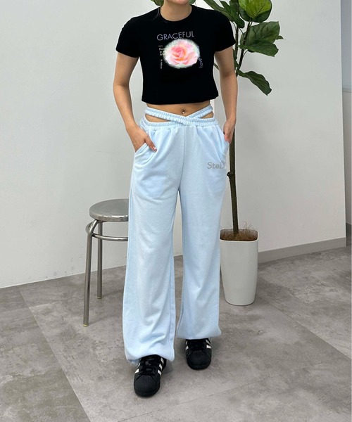 sedacle girl(セダクルガール)の「バラモチーフクロップドT(Tシャツ/カットソー・レディース・オフホワイト/ブラック・SMALL/MEDIUM)」の15枚目の写真