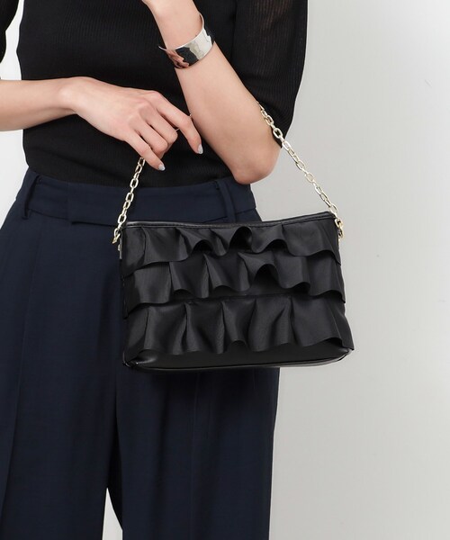 OPAQUE.CLIP(オペークドットクリップ)の「◆【2WAY】フリルティアードバッグ(クラッチバッグ・レディース・ブラック/ベージュ・00)」の11枚目の写真