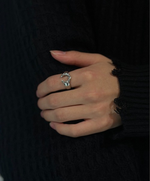 Burner（バーナー）の「【OKUOKU　0909】　シルバープレーティング　デザインリング　フリーサイズ　 / chi-ring-g2（リング・メンズ・C/D/E/F/S/T/U/V/W/A/H/J/O/Q/B/G/I/P/R/K/L/M/N/ヘザーグレー/その他/その他1/X/Y/Z/その他2/シルバー・FREE）」の8枚目の写真