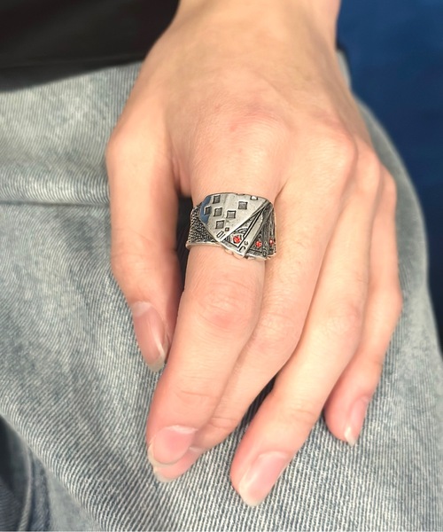 Burner（バーナー）の「【OKUOKU　0909】　シルバープレーティング　デザインリング　フリーサイズ　 / chi-ring-g2（リング・メンズ・C/D/E/F/S/T/U/V/W/A/H/J/O/Q/B/G/I/P/R/K/L/M/N/ヘザーグレー/その他/その他1/X/Y/Z/その他2/シルバー・FREE）」の10枚目の写真