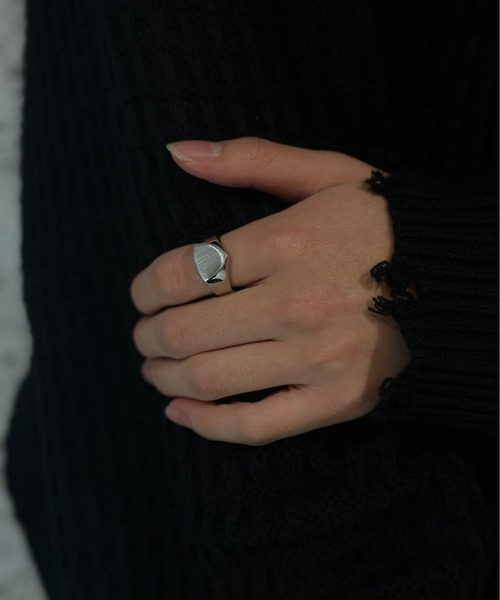 Burner（バーナー）の「【OKUOKU　0909】　シルバープレーティング　デザインリング　フリーサイズ　 / chi-ring-g2（リング・メンズ・C/D/E/F/S/T/U/V/W/A/H/J/O/Q/B/G/I/P/R/K/L/M/N/ヘザーグレー/その他/その他1/X/Y/Z/その他2/シルバー・FREE）」の12枚目の写真