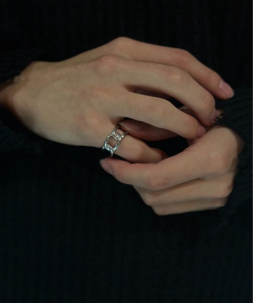 Burner（バーナー）の「【OKUOKU　0909】　シルバープレーティング　デザインリング　フリーサイズ　 / chi-ring-g2（リング・メンズ・C/D/E/F/S/T/U/V/W/A/H/J/O/Q/B/G/I/P/R/K/L/M/N/ヘザーグレー/その他/その他1/X/Y/Z/その他2/シルバー・FREE）」の22枚目の写真