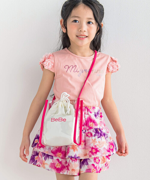 BeBe（ベベ）の「シフォンフラワー袖ラインストーンTシャツ(90~150cm)（Tシャツ/カットソー・キッズ・グリーン/オレンジ・150cm/130cm/140cm/110cm/120cm/100cm/90cm）」の4枚目の写真