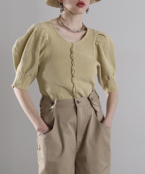 mici(ミチ)の「(mici)ボリュームスリーブワッフルトップス(Tシャツ/カットソー・レディース・ブラック/ワインレッド/イエロー・FREE)」の2枚目の写真