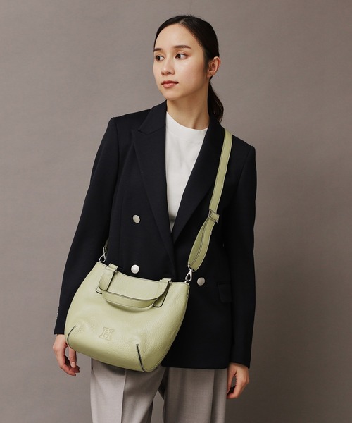HIROFU(ヒロフ)の「【ソーロ】レザートートバッグ S 2WAY 本革(商品番号:P25-20434)(トートバッグ・レディース・ライトパープル/グレー系その他/ネイビー系7/グレー系6/スモーキーグリーン系6/シルバー系7/ホワイト/シルバー系/オリーブ系3/グレー系4/オレンジ系4/その他・02)」の13枚目の写真