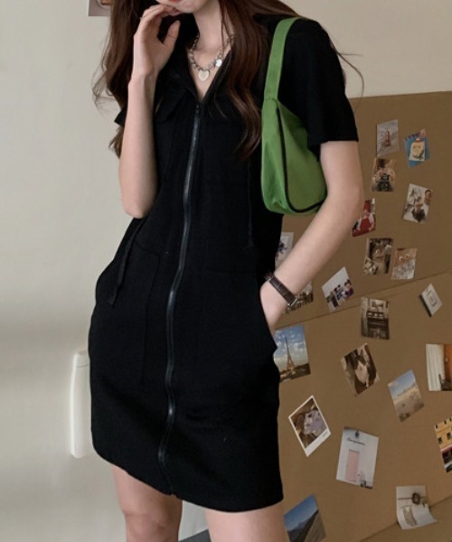 Mela(メラ)の「ZIP MINI OP(ワンピース・レディース・ブラック/グレー/ホワイト・M/L/S)」の3枚目の写真