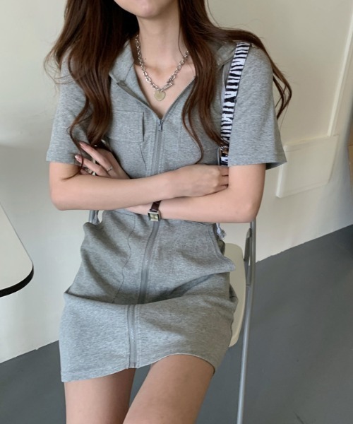 Mela(メラ)の「ZIP MINI OP(ワンピース・レディース・ブラック/グレー/ホワイト・M/L/S)」の13枚目の写真