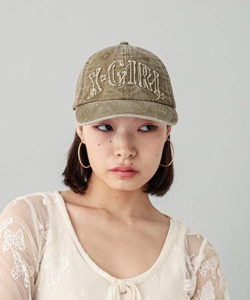X-girl（エックスガール）の「ARCH LOGO 6PANEL CAP（キャップ・レディース・ブラック/オリーブ/バーガンディー・ONE SIZE）」の2枚目の写真
