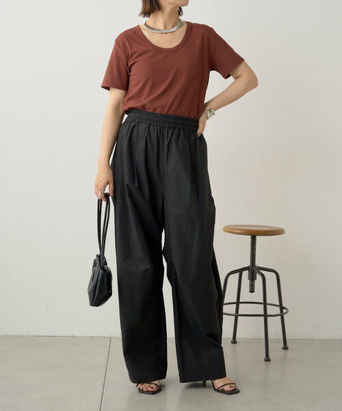 Omekashi（オメカシ）の「UネックスムースT（Tシャツ/カットソー・レディース・ブラック/ブラウン/ピンク/オフホワイト/ホワイト/ネイビー・FREE）」の7枚目の写真