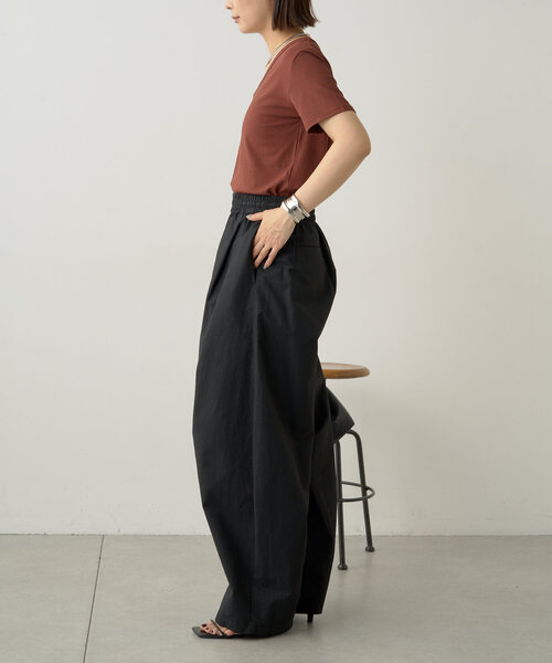 Omekashi（オメカシ）の「UネックスムースT（Tシャツ/カットソー・レディース・ブラック/ブラウン/ピンク/オフホワイト/ホワイト/ネイビー・FREE）」の10枚目の写真