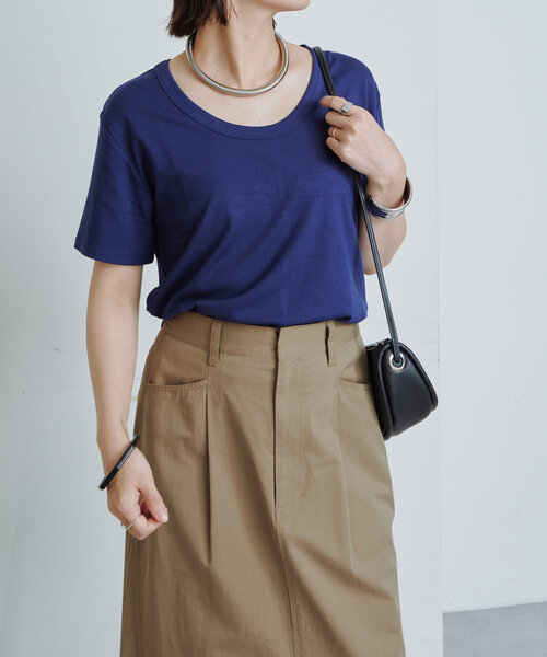 Omekashi（オメカシ）の「UネックスムースT（Tシャツ/カットソー・レディース・ブラック/ブラウン/ピンク/オフホワイト/ホワイト/ネイビー・FREE）」の12枚目の写真