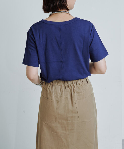 Omekashi（オメカシ）の「UネックスムースT（Tシャツ/カットソー・レディース・ブラック/ブラウン/ピンク/オフホワイト/ホワイト/ネイビー・FREE）」の16枚目の写真