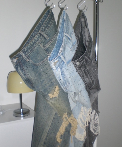 SHAGGIE（シャギー）の「オーロラストーン付きダメージ入りヴィンテージルーズデニムパンツ（デニムパンツ・レディース・グレー/ブルー/ライトブルー・XS/S/M）」の12枚目の写真