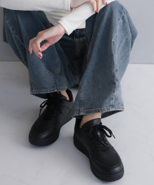 VIVIAN(ヴィヴィアン)の「メンズ レディース ローテクレースアップスニーカー(スニーカー・レディース・ホワイト×グレー/キャメル/クリアブラック/デザートカモ/ホワイト/ブラック/ベージュ/ダークブラウン・33/35/37/39/41/43/45)」の3枚目の写真