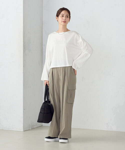 COMME CA ISM(コムサイズム)の「袖デザイン クロップドTシャツ(長袖)(Tシャツ/カットソー・レディース・モカ/ブラック/ホワイト・LARGE/MEDIUM)」の4枚目の写真