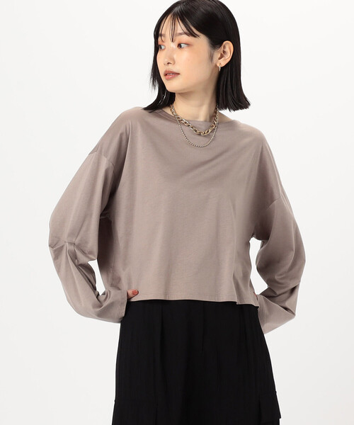 COMME CA ISM(コムサイズム)の「袖デザイン クロップドTシャツ(長袖)(Tシャツ/カットソー・レディース・モカ/ブラック/ホワイト・LARGE/MEDIUM)」の11枚目の写真