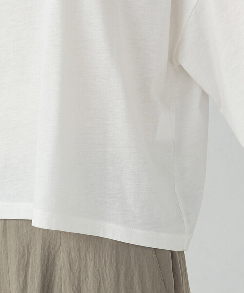 COMME CA ISM(コムサイズム)の「袖デザイン クロップドTシャツ(長袖)(Tシャツ/カットソー・レディース・モカ/ブラック/ホワイト・LARGE/MEDIUM)」の18枚目の写真