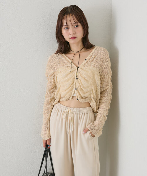 mystic(ミスティック)の「シャイニーギャザーカーディガン(Tシャツ/カットソー・レディース・ベージュ/ブラック/オフホワイト・FREE)」の19枚目の写真