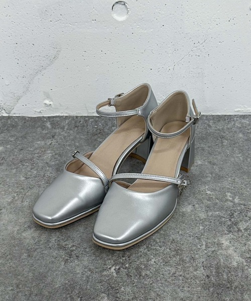 archives（アルシーヴ）の「セパレートパンプス（パンプス・レディース・ブラック/シルバー・MEDIUM/LARGE）」の4枚目の写真